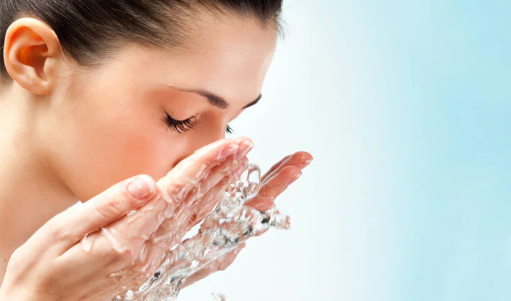 FACE WASH VS FACIAL CLEANSERS 