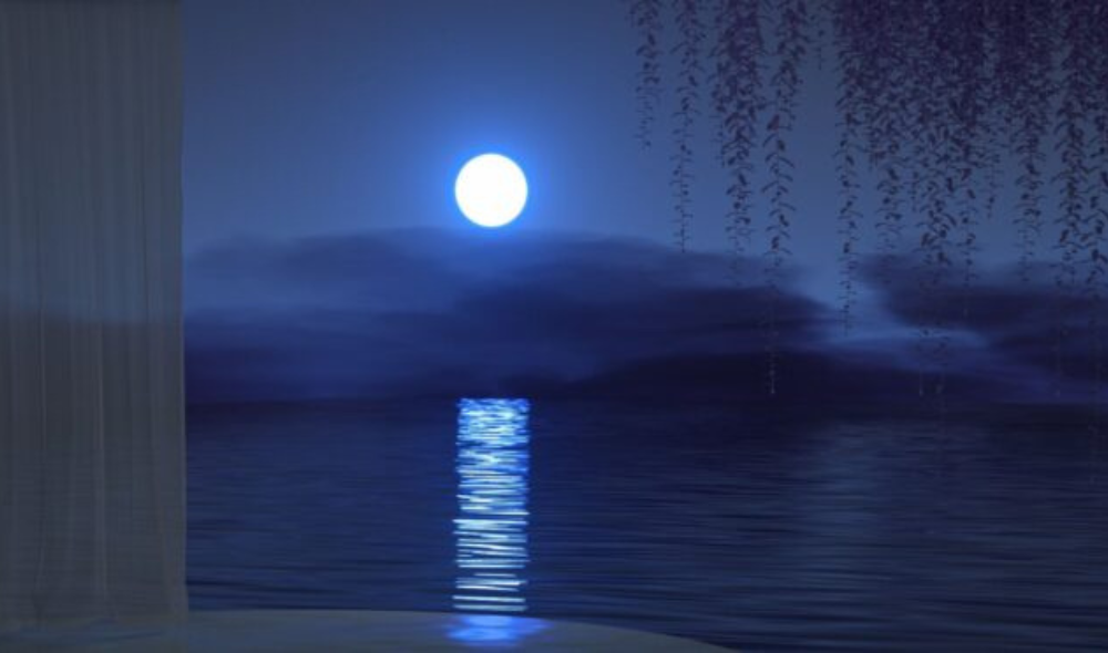What are the benefits of moon bathing?