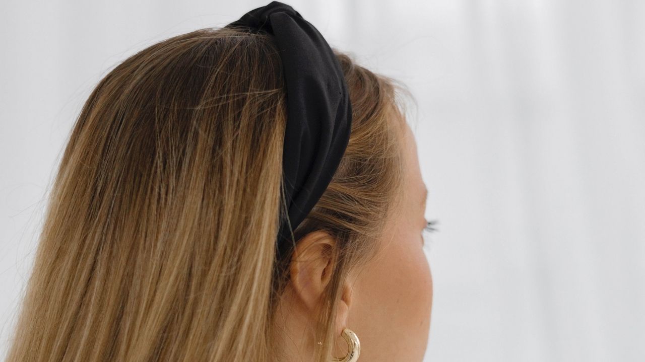 how to wear a headband