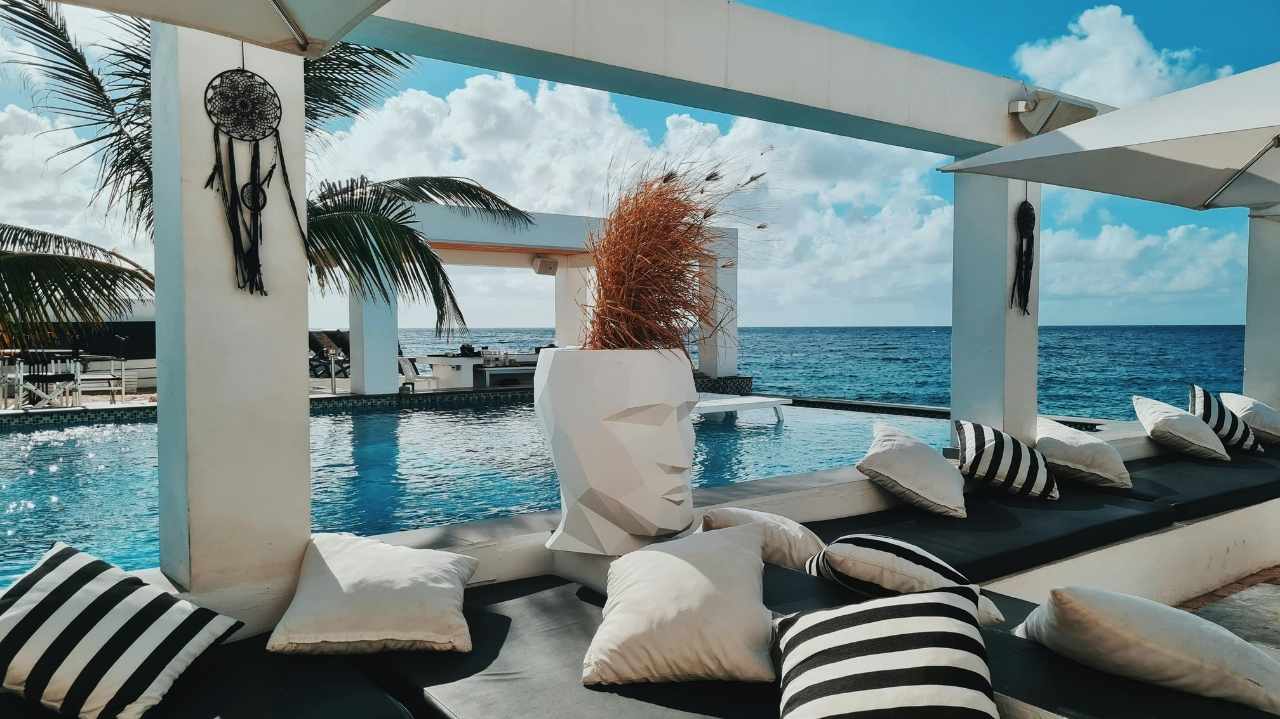 quiet luxury brands