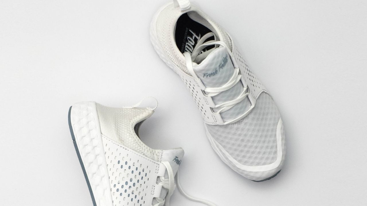 work outfits with sneakers