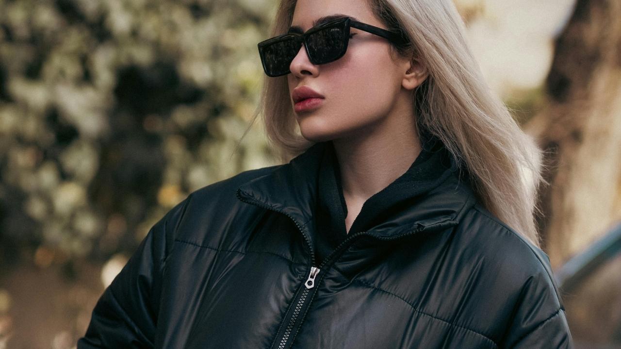 white puffer jacket outfit