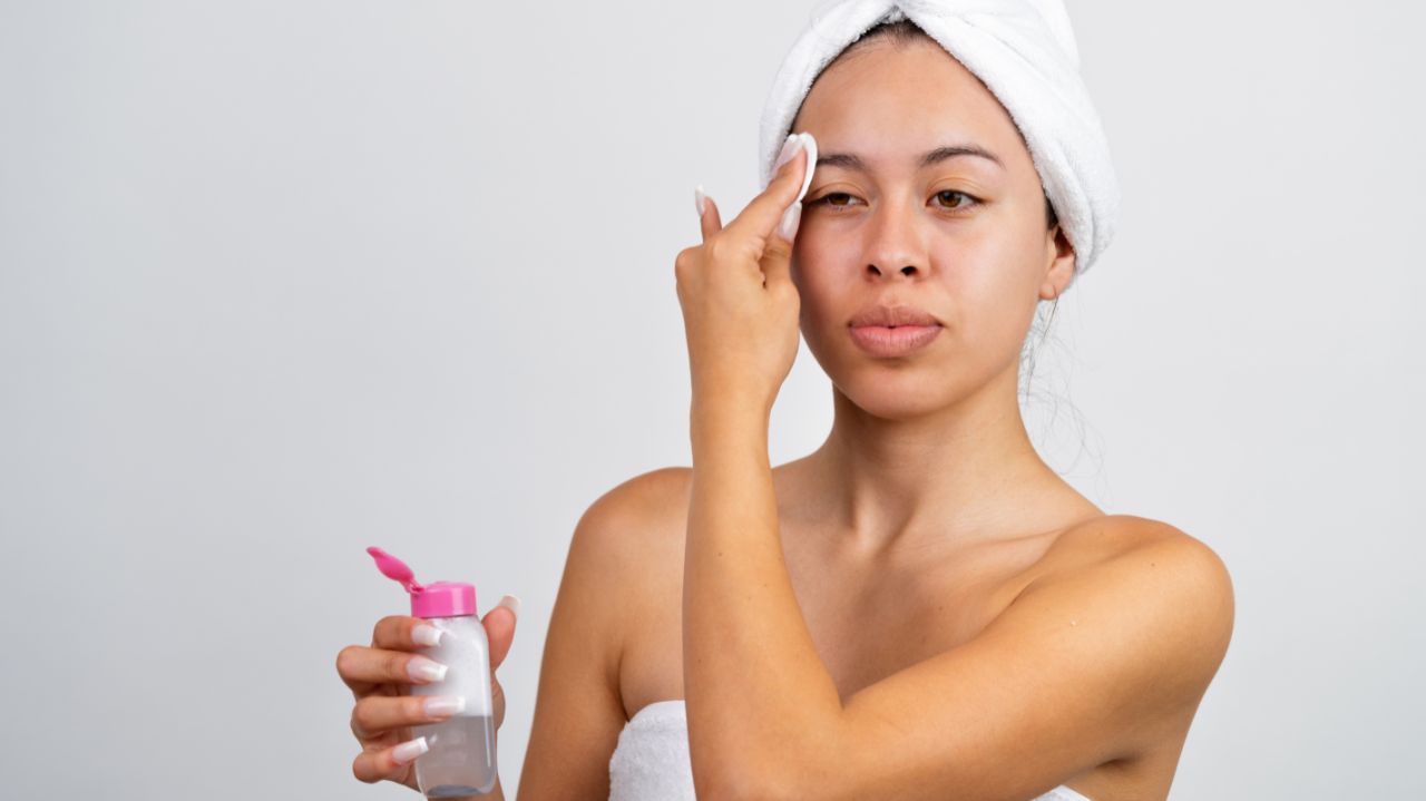 what does toner do for your face